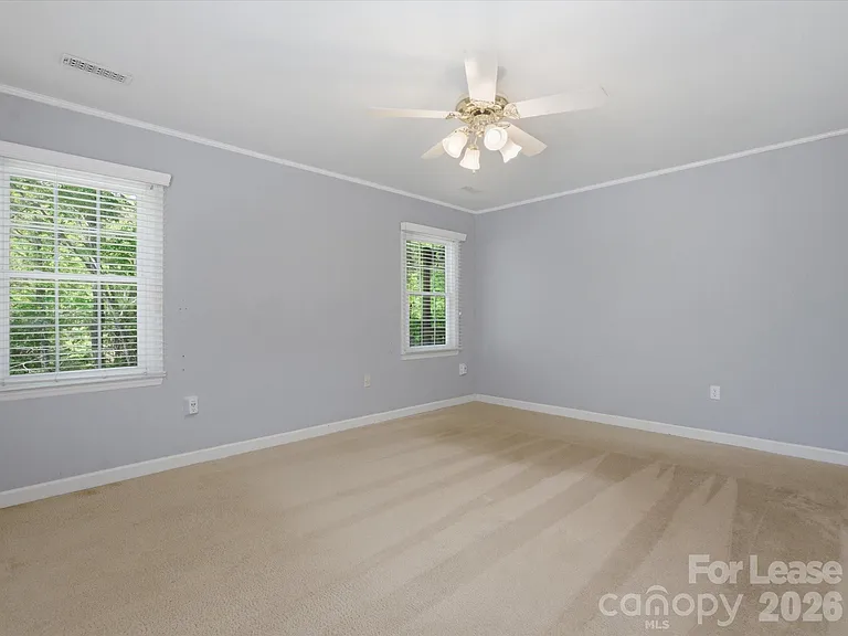 9437 Fairmead Dr — Photo 13
