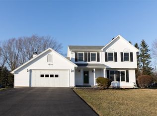 26 Timber Ridge Dr, Spencerport, NY 14559