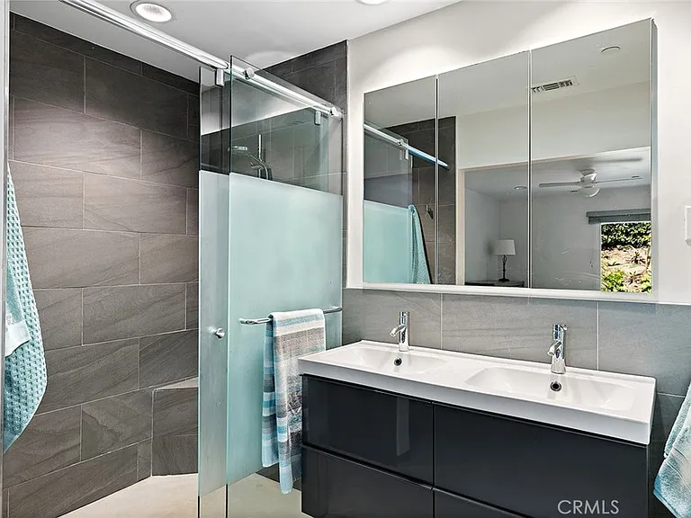 30872 Marilyn Dr — Photo 24