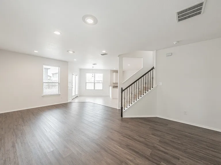 6268 Topsail Dr — Photo 8
