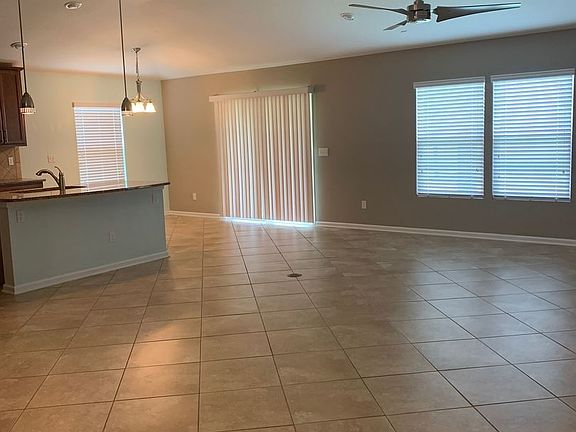 5th image of 401 Palazzo Cir