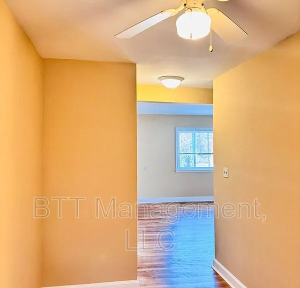 8805 Plymouth St #5 — Photo 16