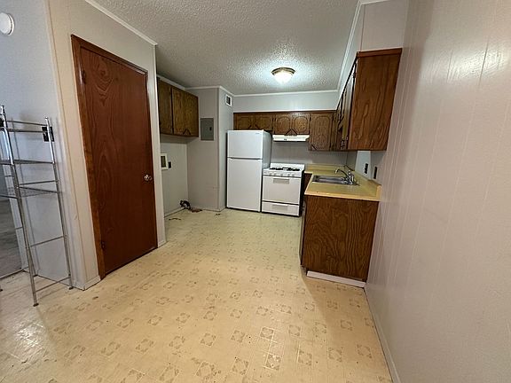 3rd image of 710 E O St #1-5