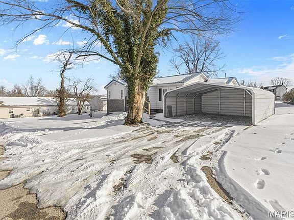 3rd image of 416 Murrill Ct
