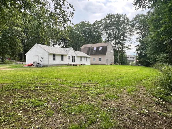 199 Center Depot Rd, Charlton, MA 01507