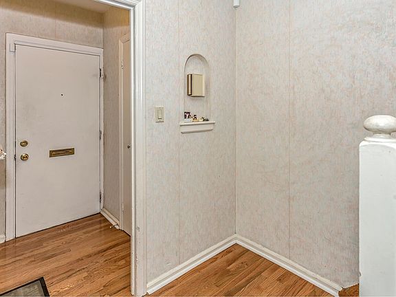 5th image of 69-02 174th St