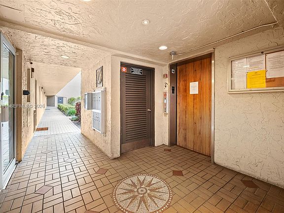 2nd image of 3300 W Rolling Hills Cir APT 510