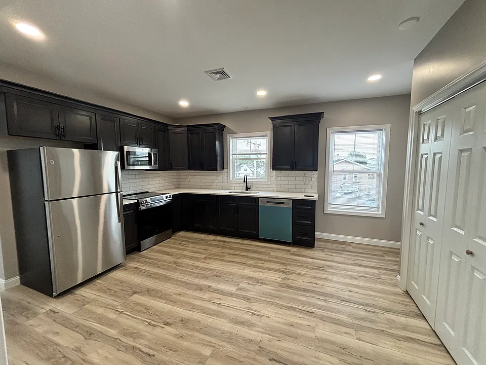 5 Annie St #3