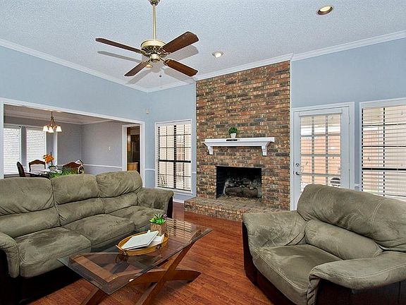 3rd image of 2834 Stoneridge Dr