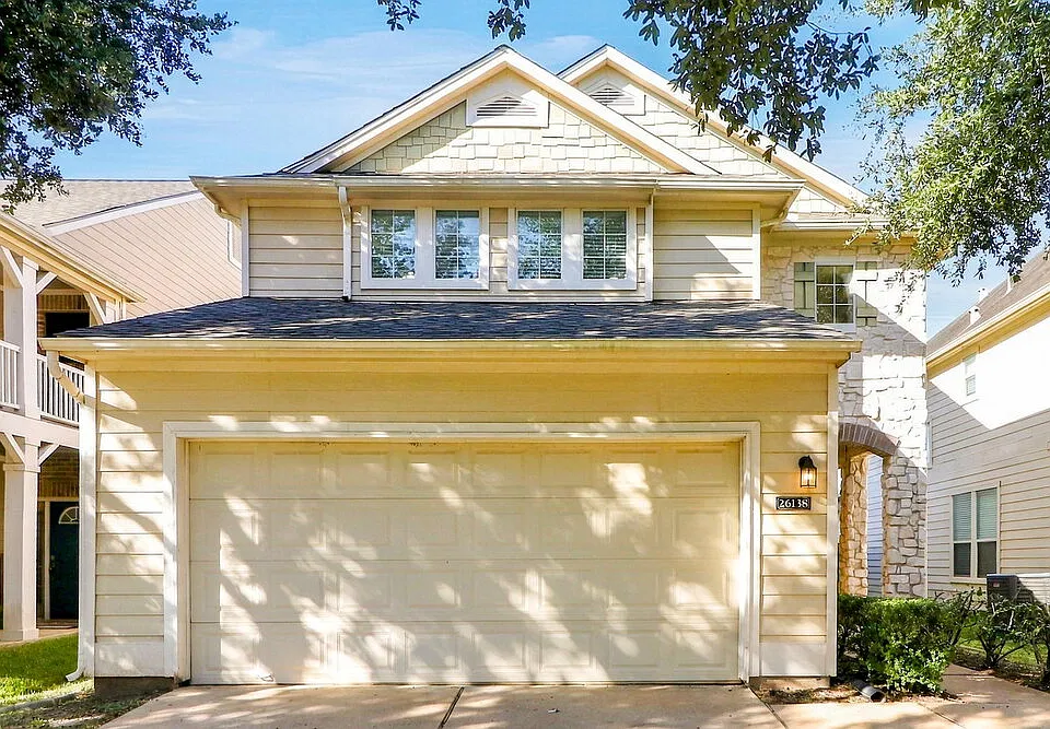 26138 Flinton Dr