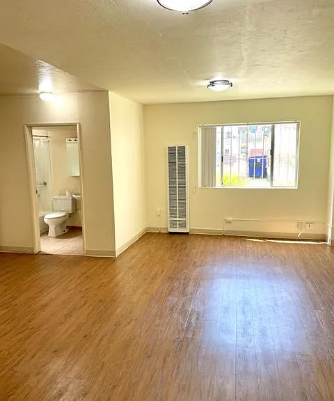 220 Juniper St #19 — Photo 1