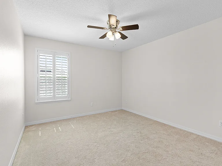 1452 Cabot Dr — Photo 28