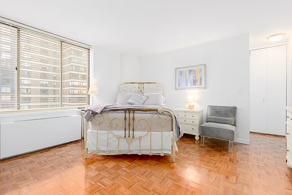 Rented by Keller Williams NYC | media 18