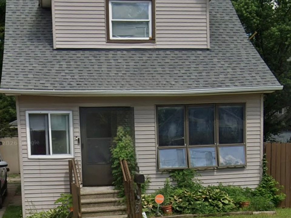 1st image of 902 Hazard Ave
