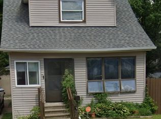902 Hazard Ave, Kalamazoo, MI 49048