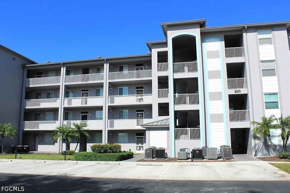 2 bed, 2.0 bath, 1154 sqft, $2,100 — Photo 2