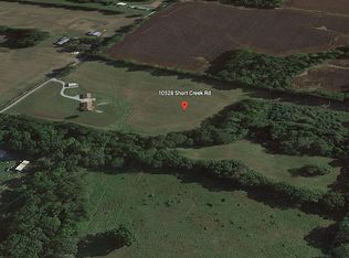 10528 Short Creek Rd, Benton, IL 62812