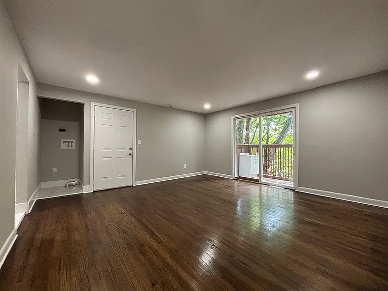 210 Burwell St #5 — Photo 4