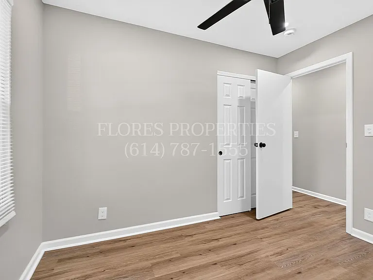 1300 Evaline Dr — Photo 30