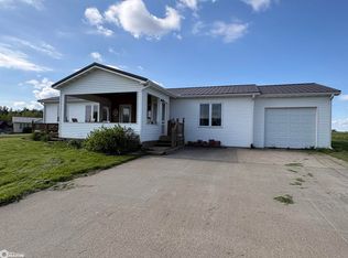 14531 Valley View Dr, Mystic, IA 52574