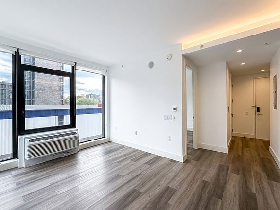 3rd image of 228 E 135th St APT 410