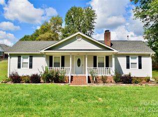 2209 Winterfield Dr, Gastonia, NC 28056