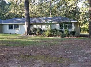 208 Sanders St, Forest, MS 39074
