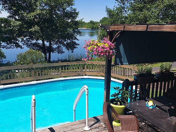 3rd image of 687 Goldenrod Dr