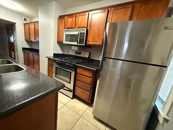 4th image of 4120-4122 Warwick Blvd #4120-1N
