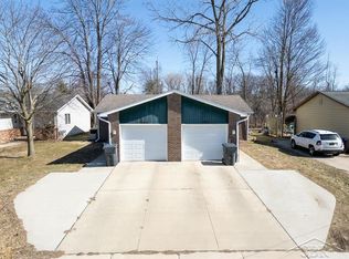 1404 & 1406 Illinois Dr, Midland, MI 48642