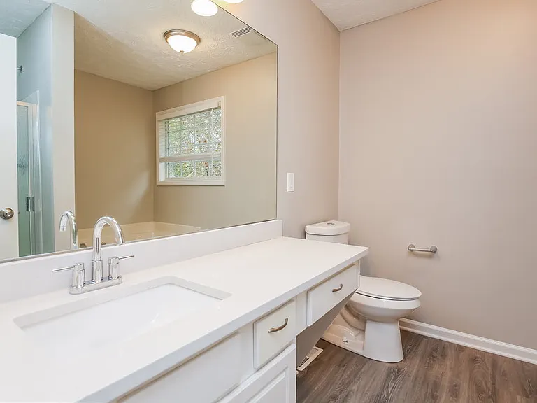 5539 Princeton Oaks Ln — Photo 17