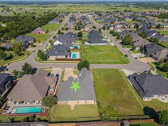3rd image of 3009 Cordova Ct
