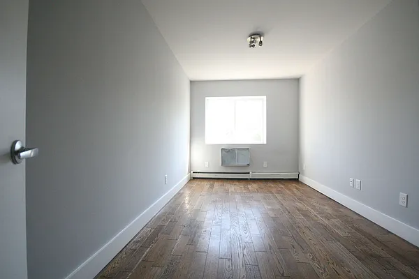 Rented by Makover Group Inc | media 6