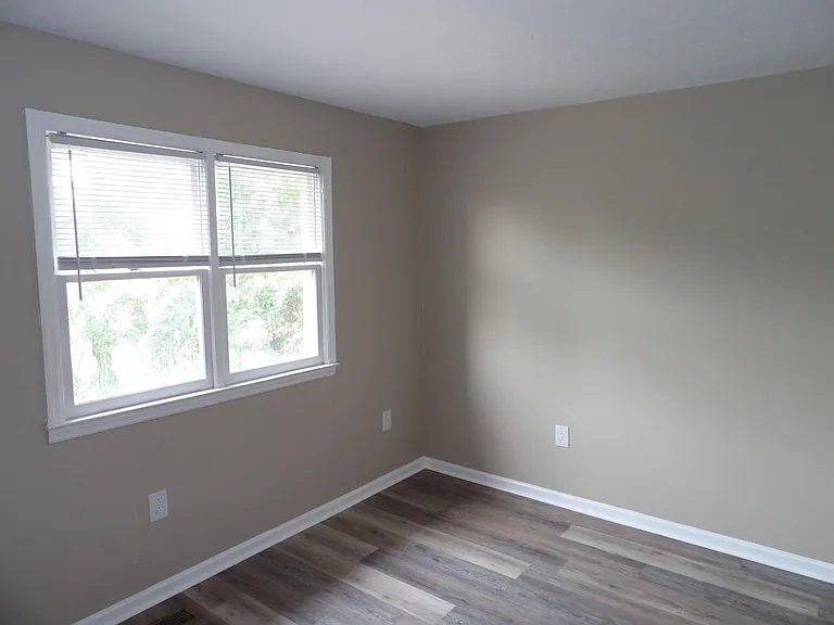 902 Plaza Dr #5 — Photo 42