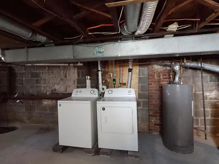 39 Moran Ave — Photo 24