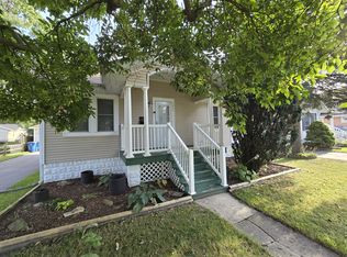 2652 37th St, Highland, IN 46322