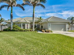 402 Rio Casa Dr N, Indialantic, FL 32903