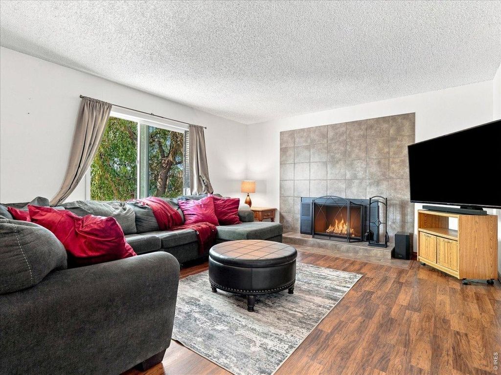 4420 Julian Ct