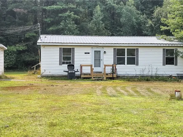 33 Floyd Dr, West Monroe, NY 13167