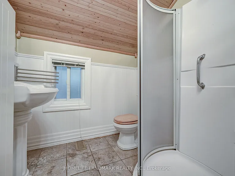 2174 New St — Photo 24