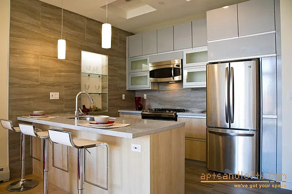 Rented by aptsandlofts.com | media 2