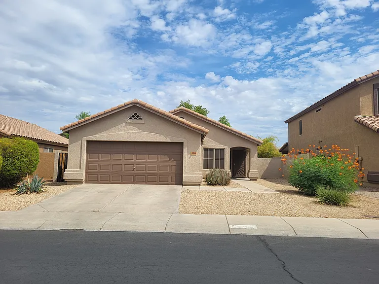 6914 W Phelps Rd — Photo 23