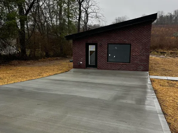 300 Old Mail Rd, Crossville, TN 38555