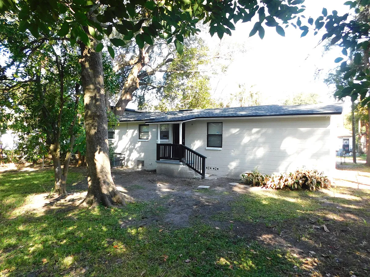 Building Photo - 1348 Steele St #1