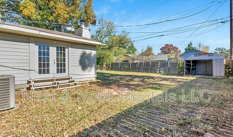 2923 S Irvington Ave — Photo 23
