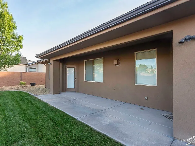 422 N 3450 W — Photo 16