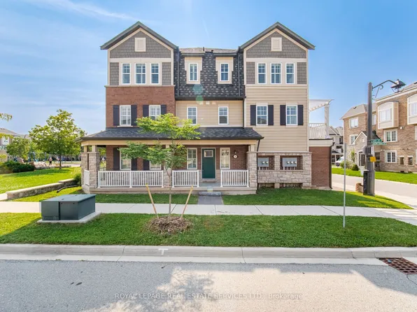 264 Sarah Cline Dr #1, Oakville, ON L6M 0V4