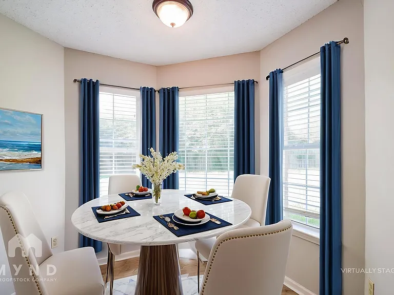 6354 Amanda Oaks Cir N — Photo 3