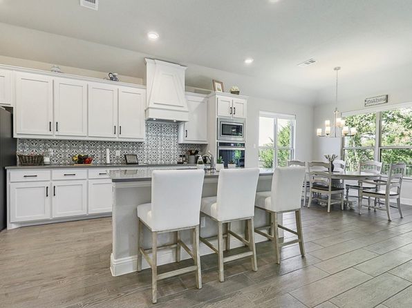 1140 Barrix Dr
