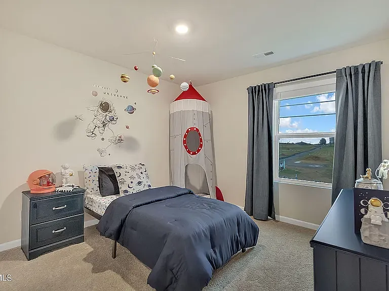 1084 Saylors Pl — Photo 7